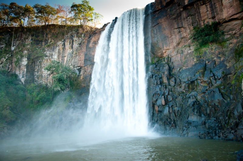 Turismo parque-natural-municipal-salto-do-sucuriu